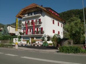 Pension Flora Albergo