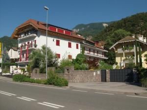 Pension Flora Albergo