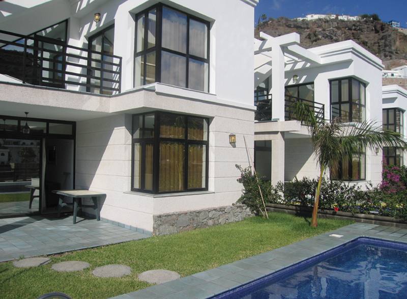 Sunshine Beach Villas
