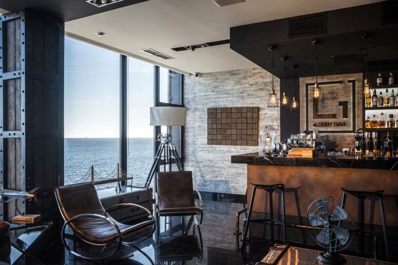 M 1 Club Hotel