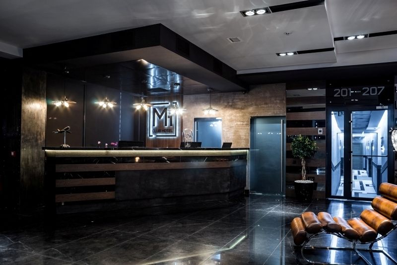 M 1 Club Hotel