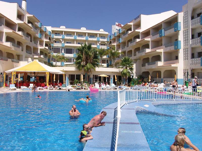 Luna Miramar Club