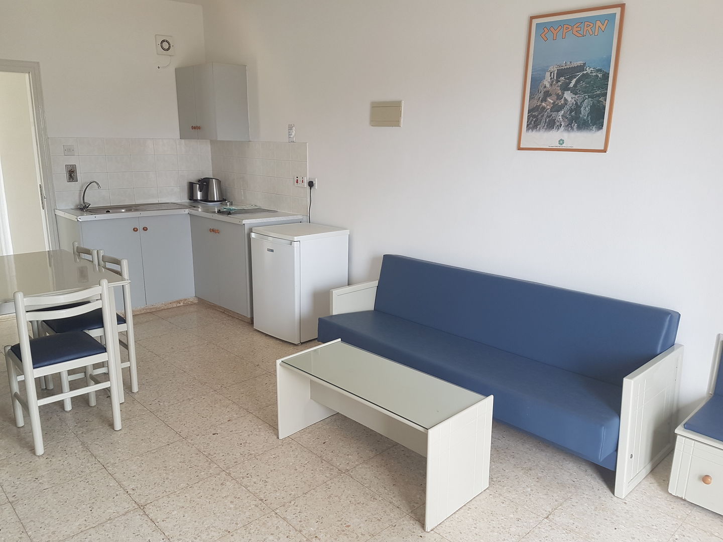 Cosmelenia Hotel & Apartments