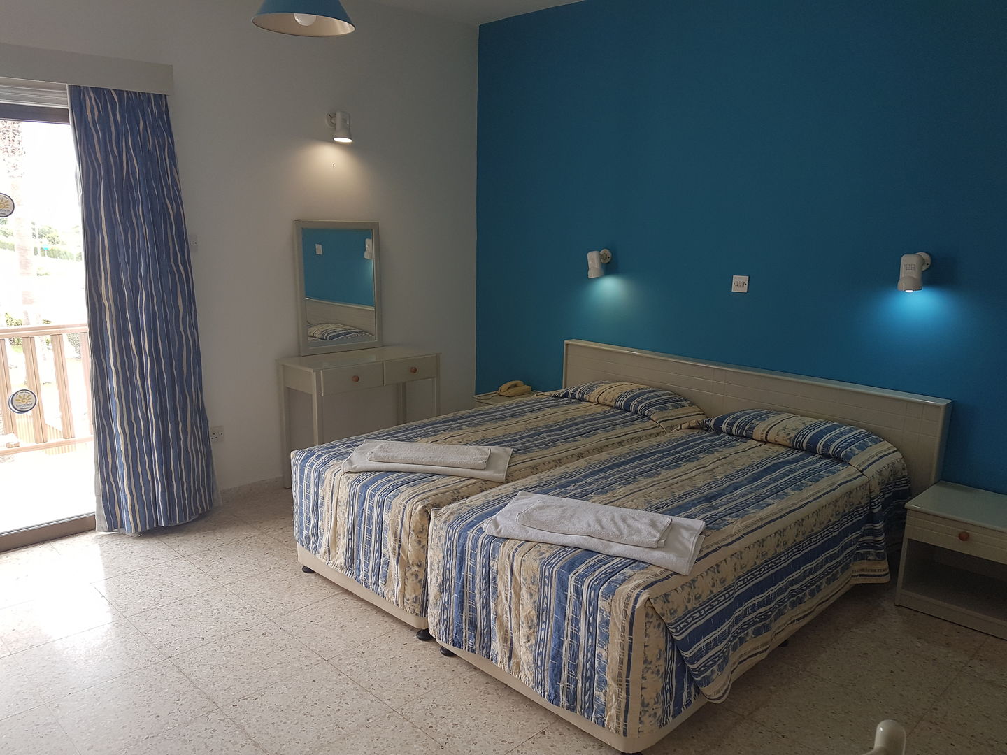 Cosmelenia Hotel & Apartments