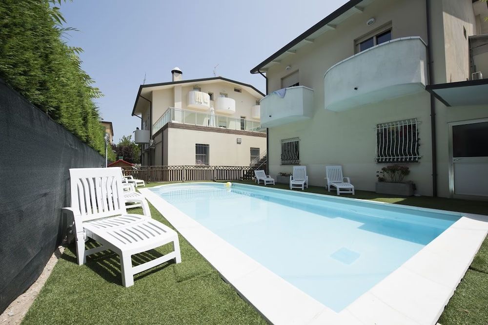 Hotel Monica