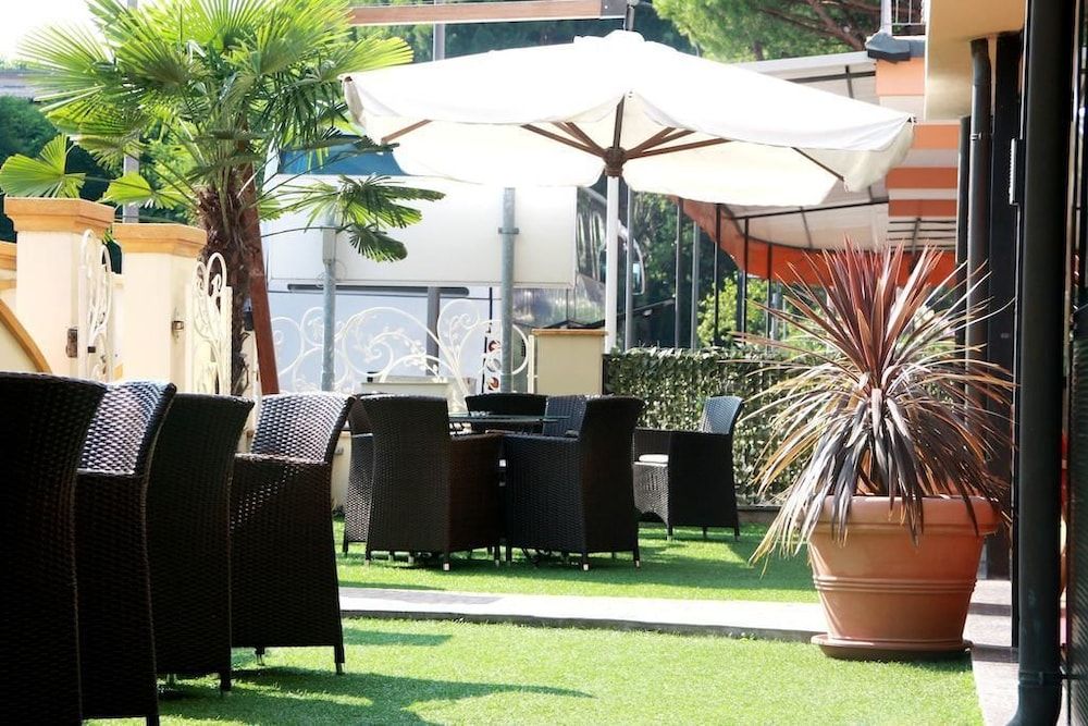Hotel Monica