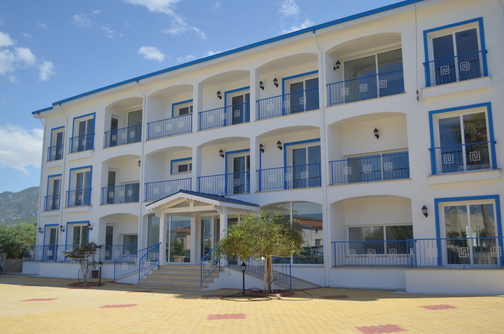Queen Aphrodite Hotel
