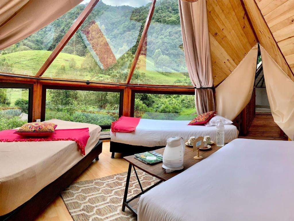 Lumbre Glamorous Camping