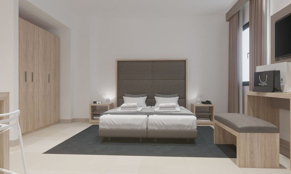Palace Lido Hotel & Suites