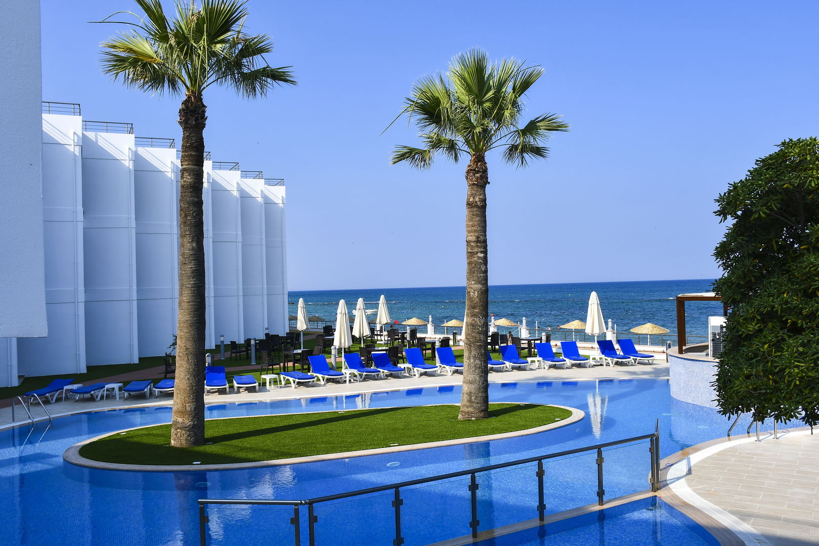 Mimoza Beach Hotel