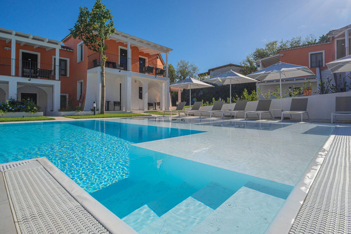 Galanias Hotel & Retreat