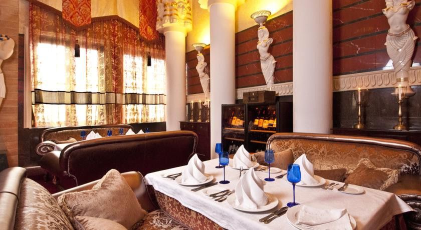 Aton Hotel