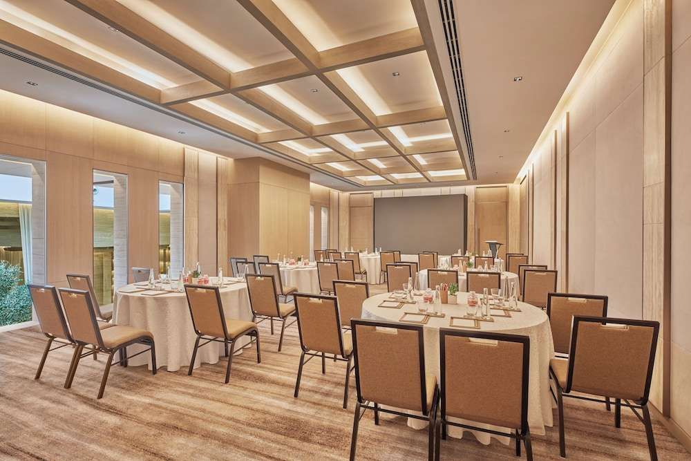 Hilton Gurugram Baani City Centre