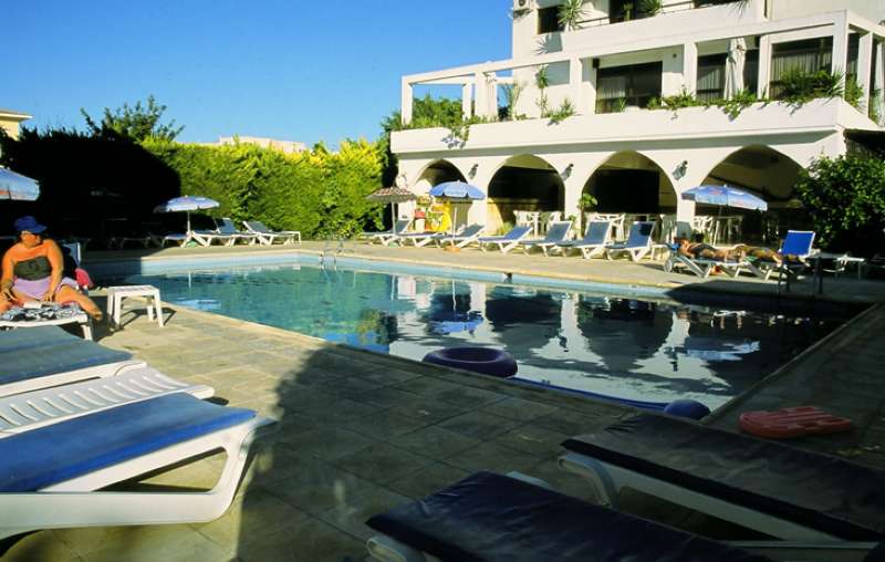 Stephanos Hotel Apartments