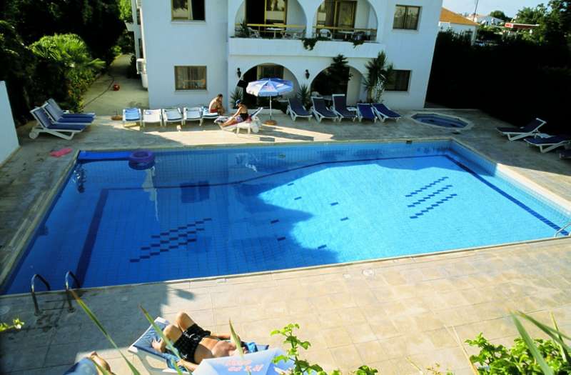 Stephanos Hotel Apartments