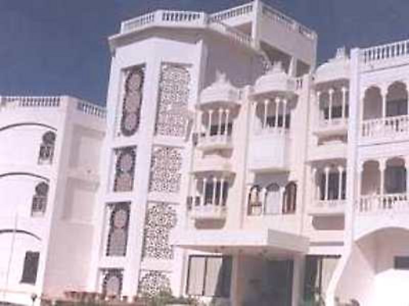 Hotel Hilltop Palace