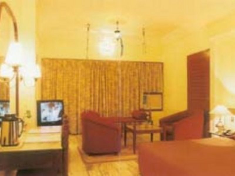 Hotel Hilltop Palace