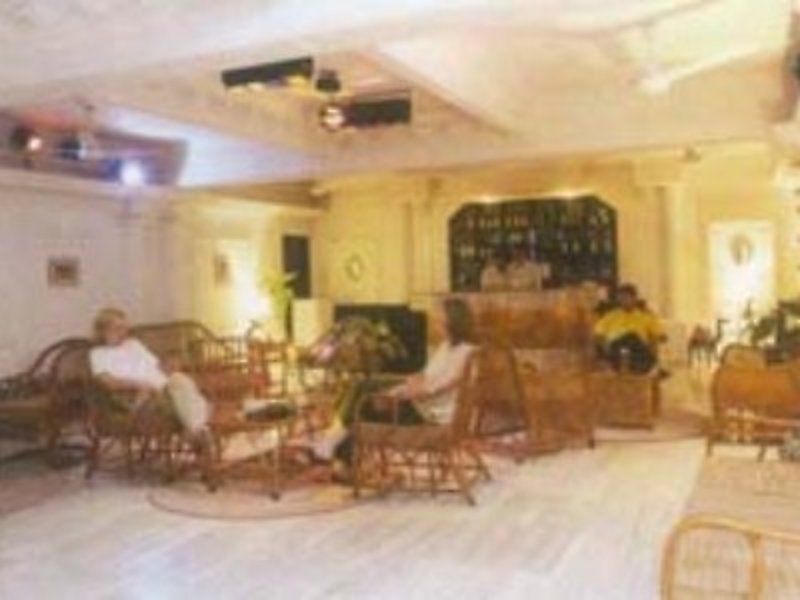 Hotel Hilltop Palace