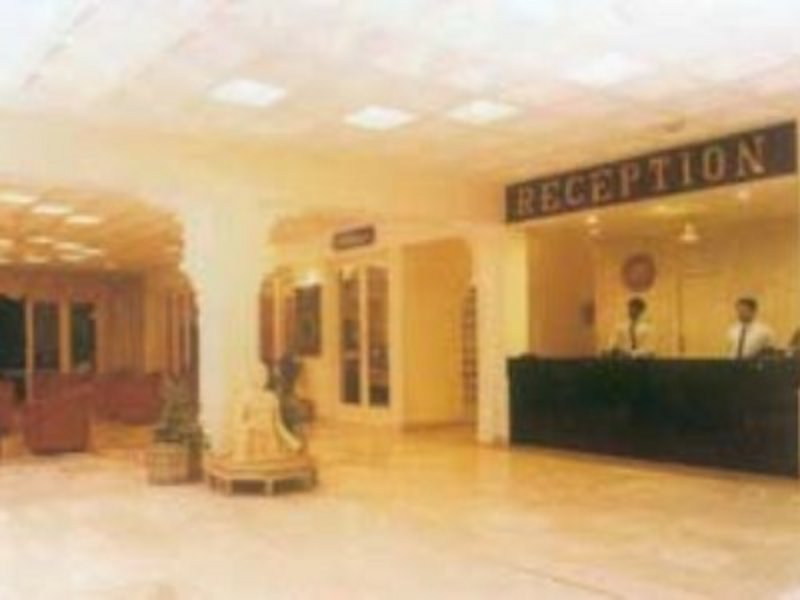 Hotel Hilltop Palace