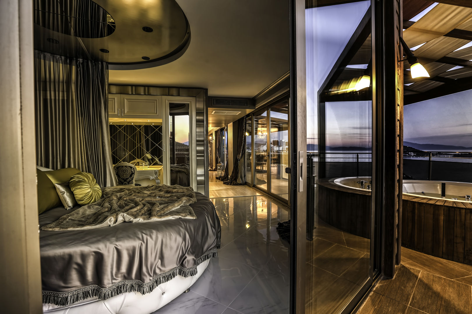 Qlusive Hotel