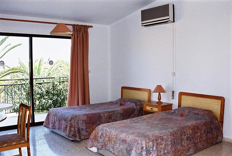 Tavros Hotel