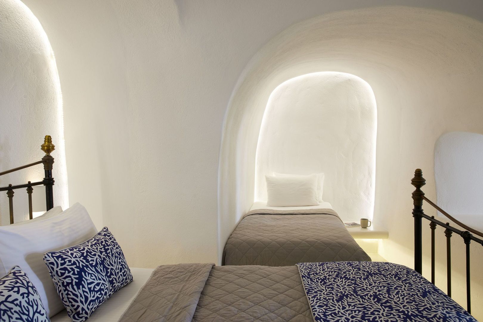 La Perla Villas & Suites