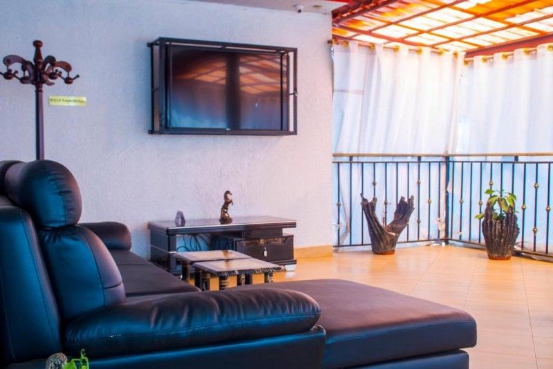 Don Thrill Hotel