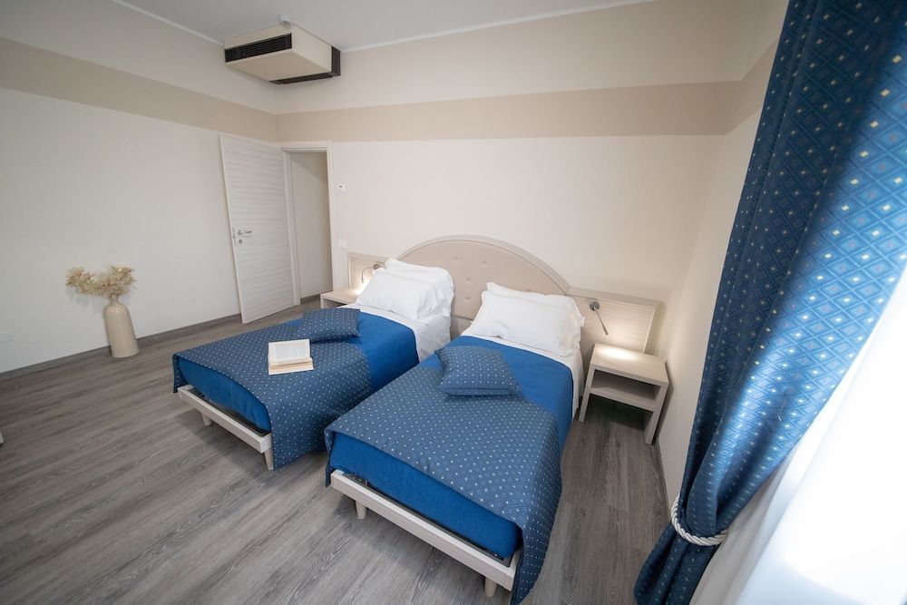 Home Hotel