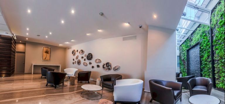 Hotel Zenith