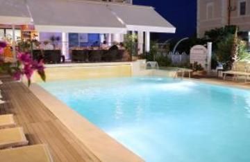 Hotel Luxor Beach