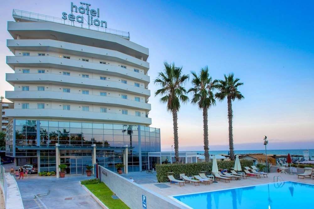 Sea Lion Hotel