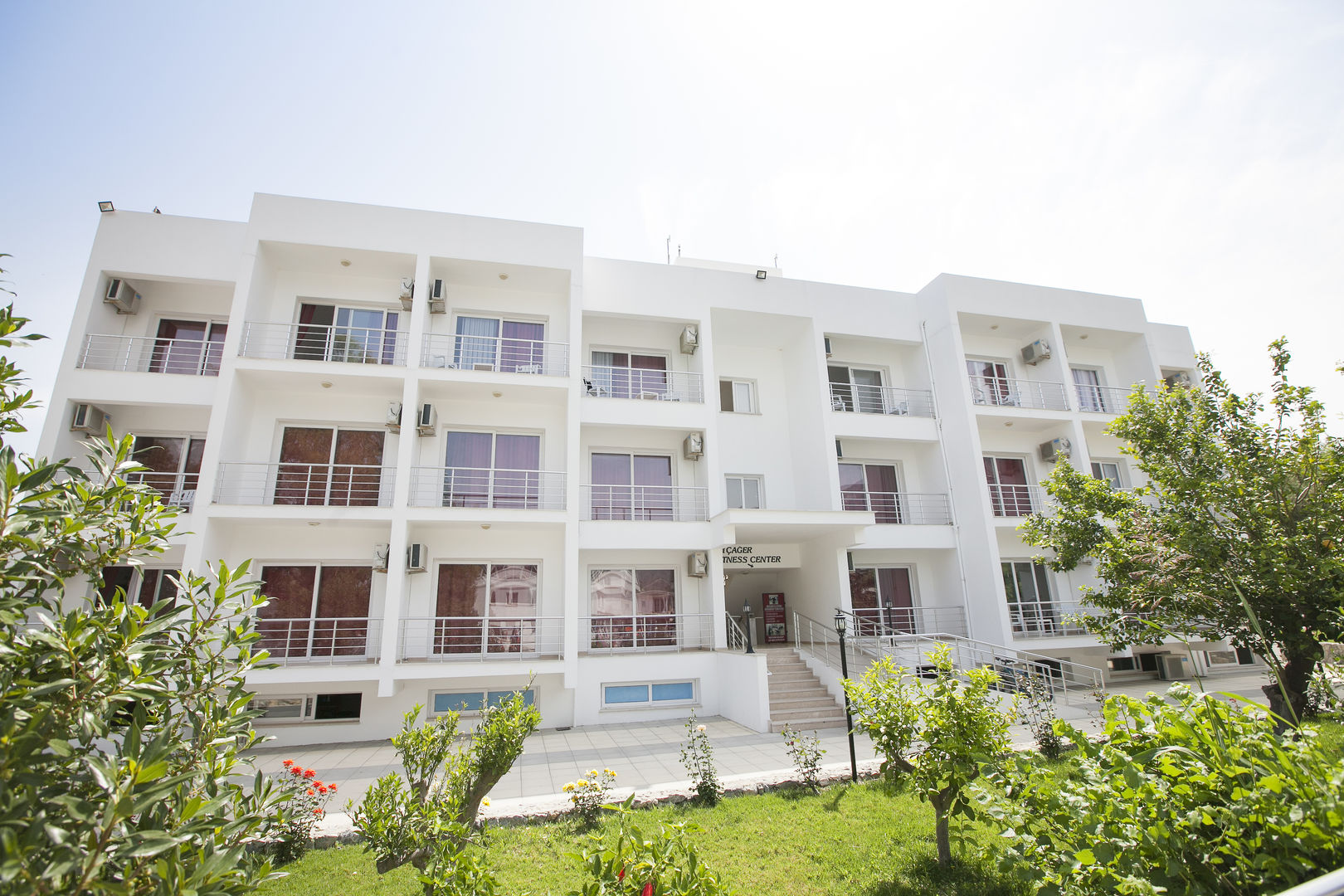 Rose Gardens Hotel