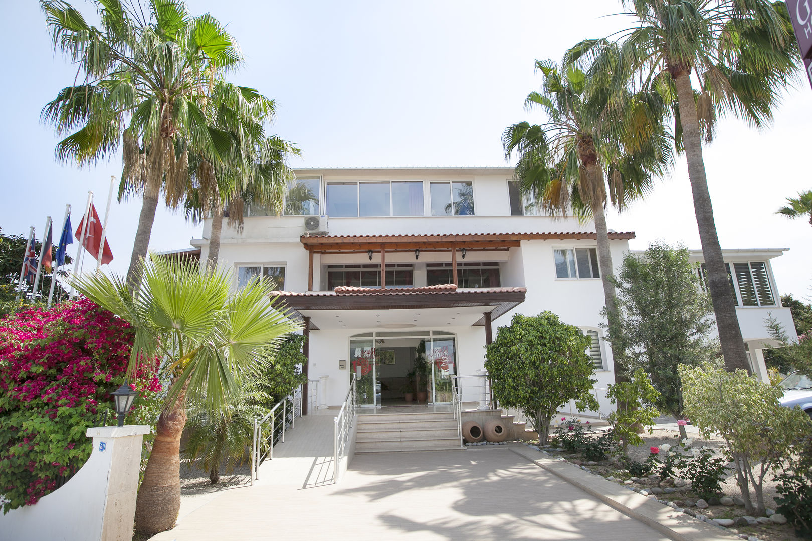 Rose Gardens Hotel