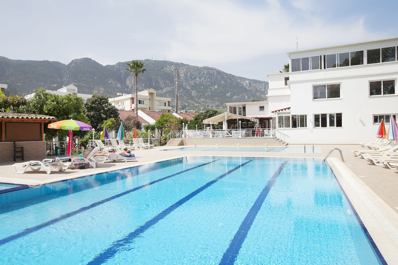 Rose Gardens Hotel