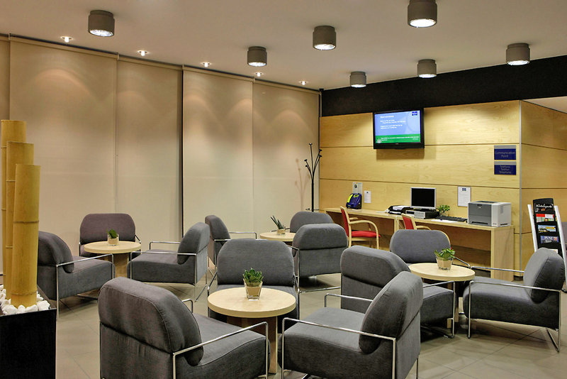 B&B HOTEL Girona 3
