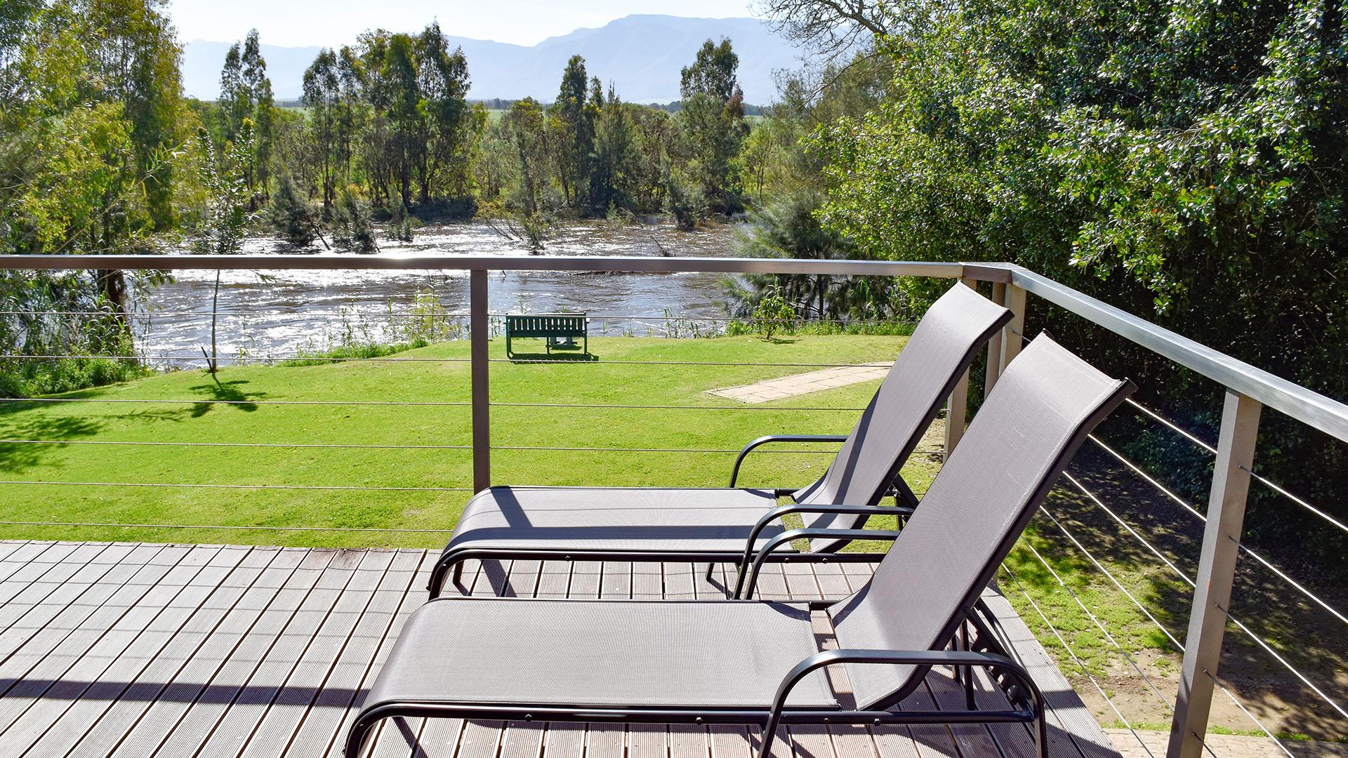 Stonehill River Lodge