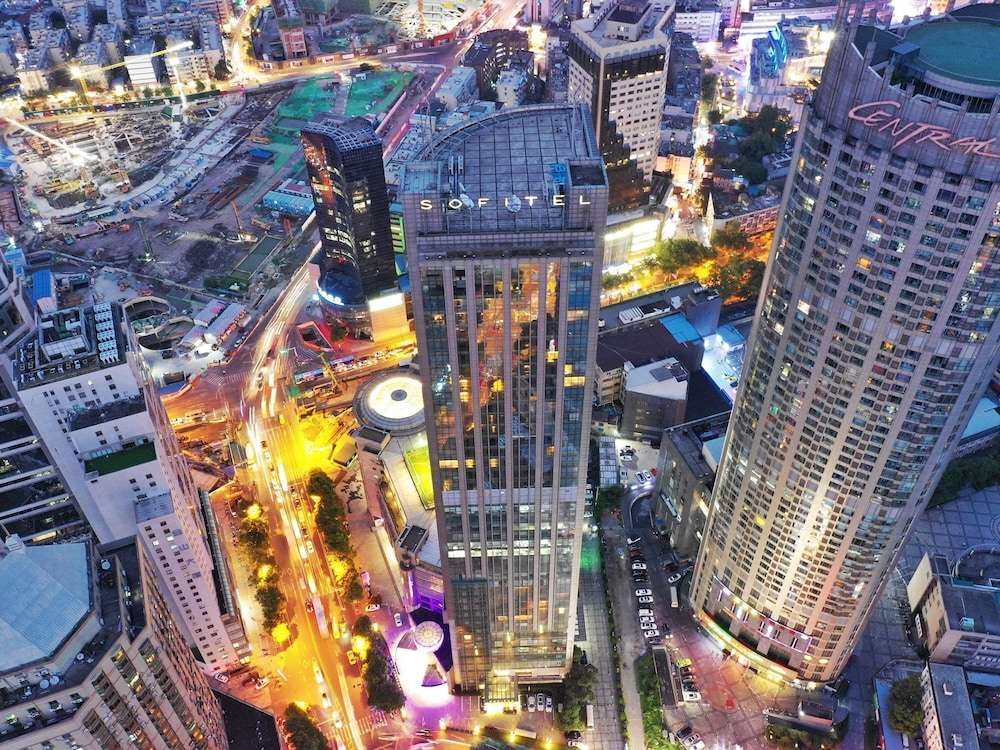 Sofitel Nanjing Galaxy Suning Hotel