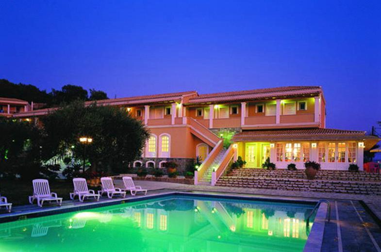 Nefeli Hotel