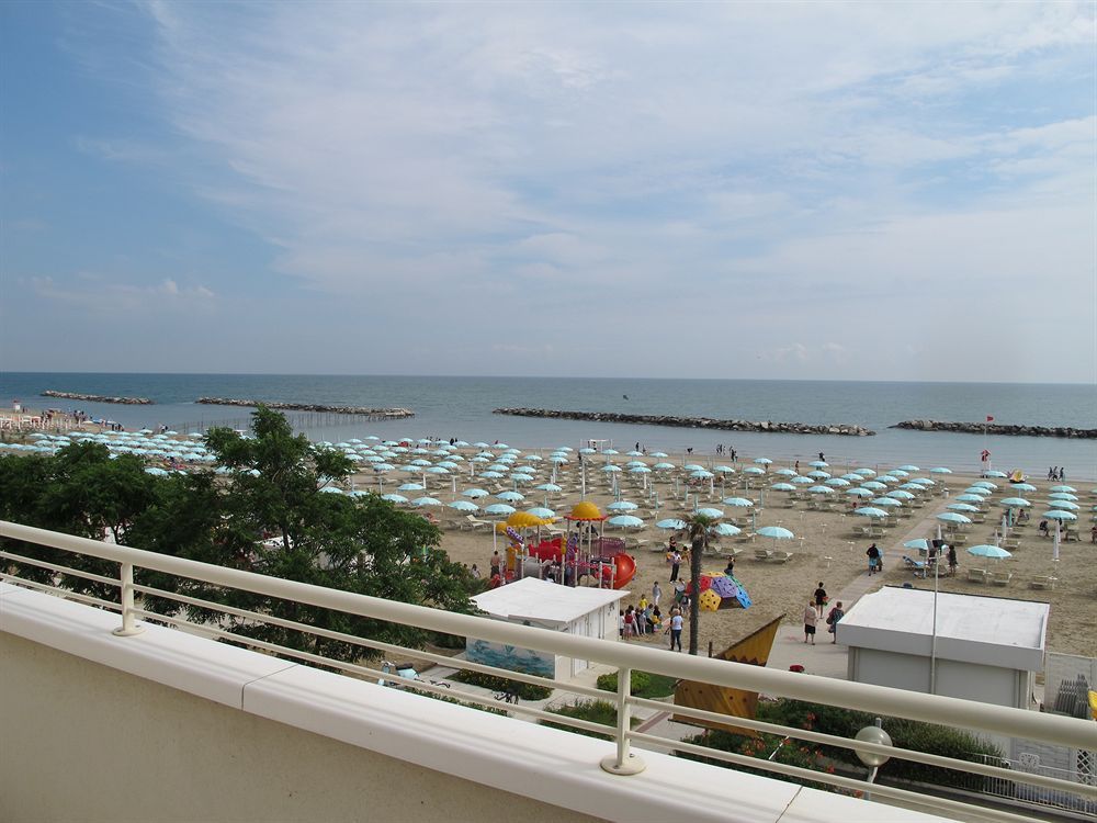 Gimmi Hotel