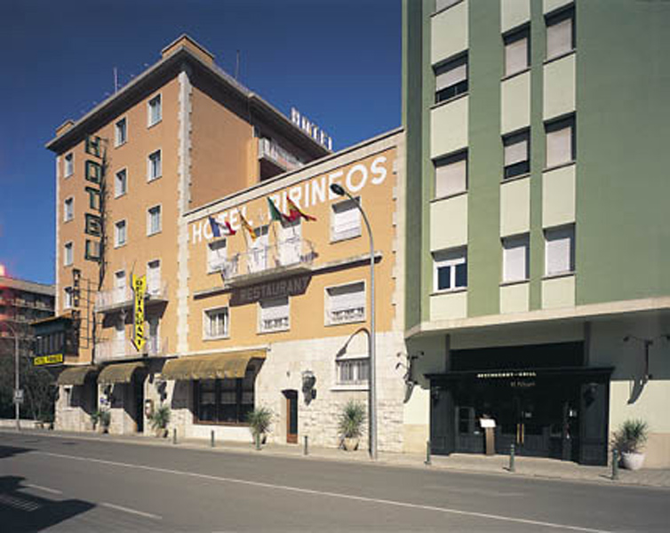 Hotel Pirineos Figueres by Pierre & Vacances