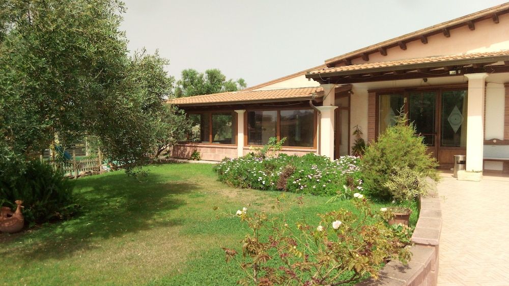 Azienda Agrituristica Is Scalas
