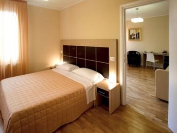 Hotel Diana