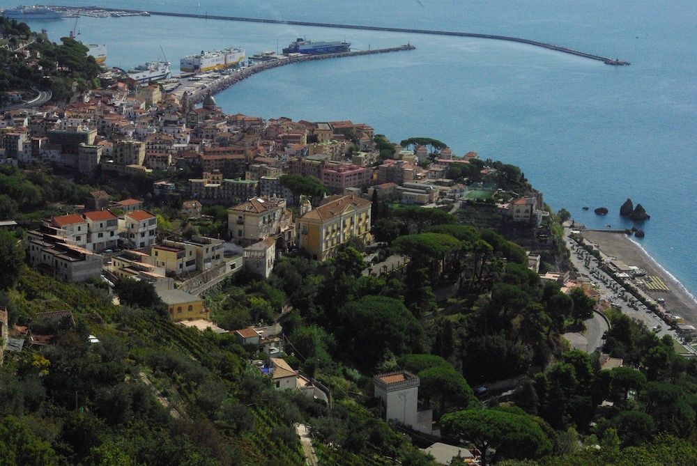 Dimora Carlo III