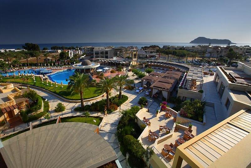 Minoa Palace Resort