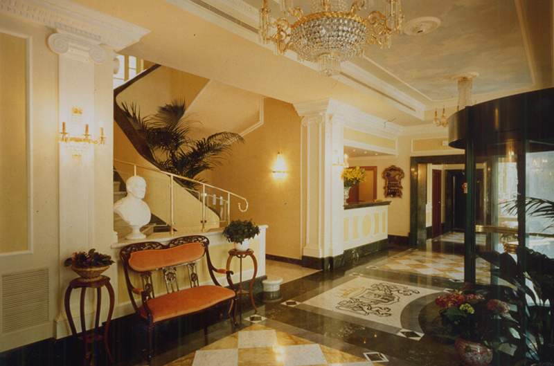 Mecenate Palace