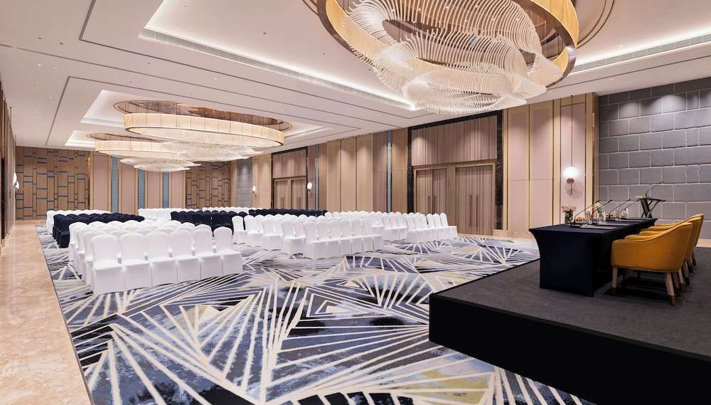 Crowne Plaza Lucknow by IHG