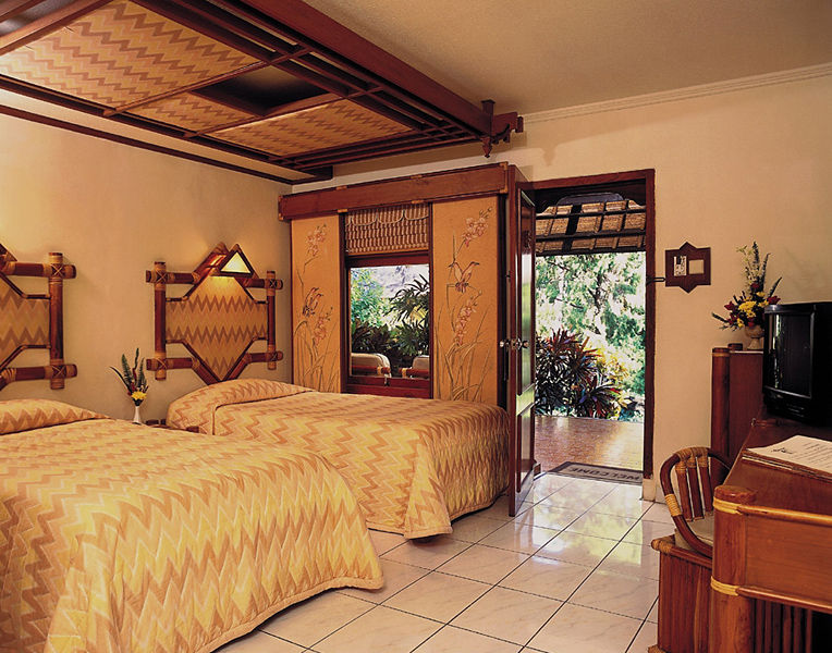 Legian Beach Hotel