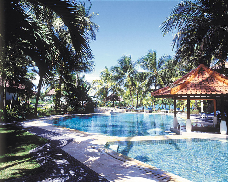 Candi Beach Resort & Spa