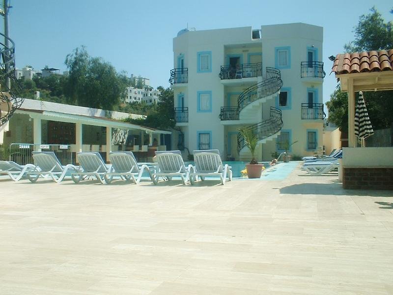 Merve Apartments