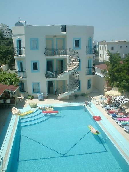 Merve Apartments